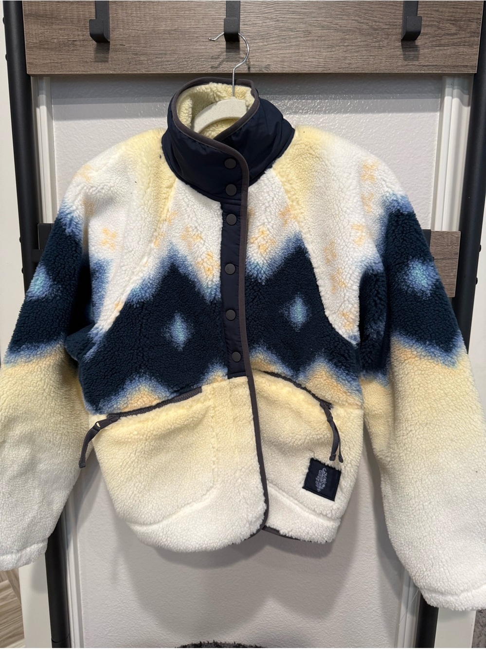 Free People Hit The Slopes Printed Fleece
Jacket Zip Pockets